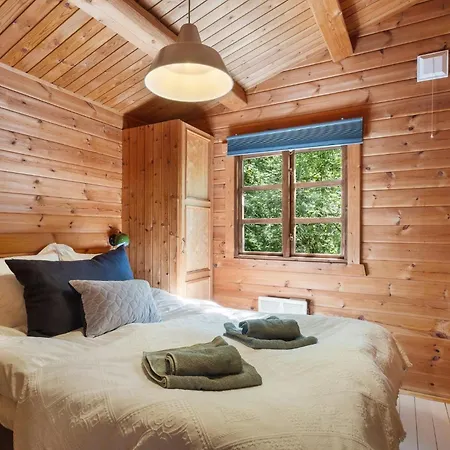 Charming Log By A Beautiful Дом отдыха