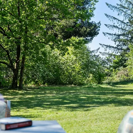 Charming Log By A Beautiful Дом отдыха