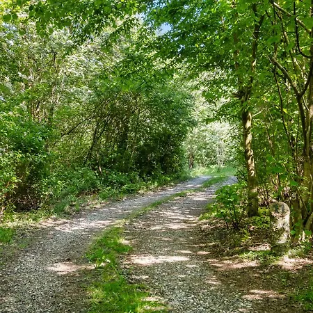 Charming Log By A Beautiful Дом отдыха *
