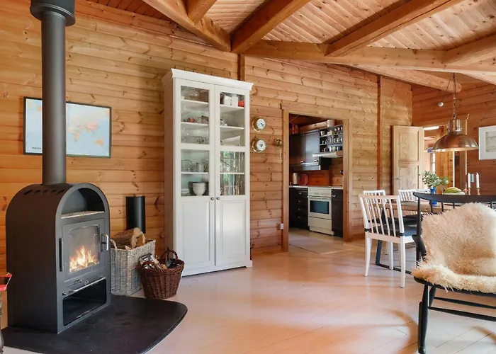 Hébergement de vacances Charming Log By A Beautiful *